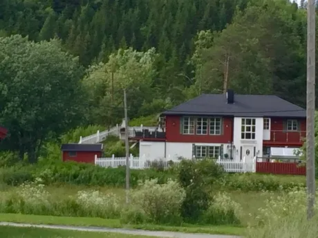 1997-dd Markabygdvegen 563, Vikhammer